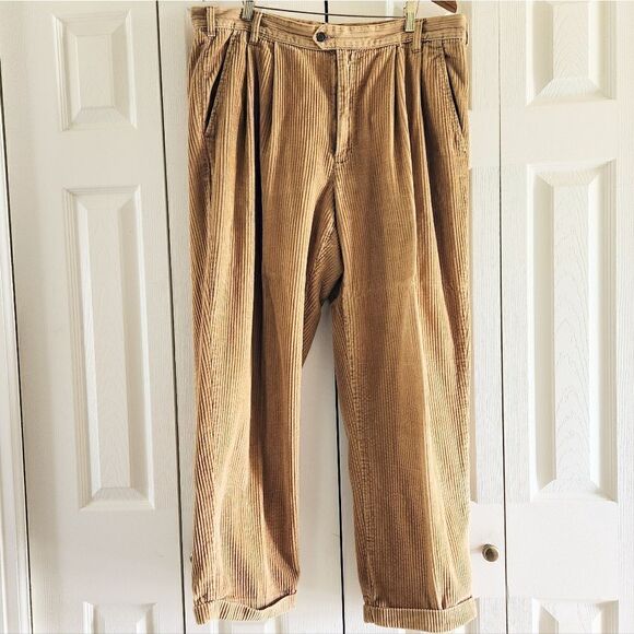 Eddie Bauer Men's Thick Weft Corduroy Pleated Pants, Size 38x30 - Picture 1 of 6
